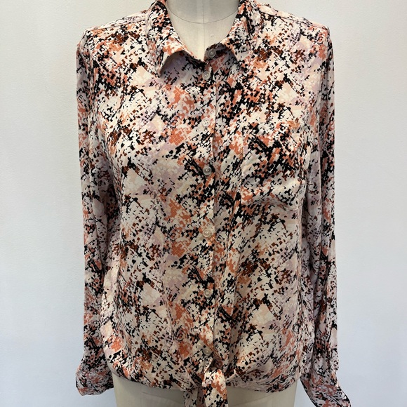 BEAUTIFUL STYLISH BLOUSE - Picture 1 of 6